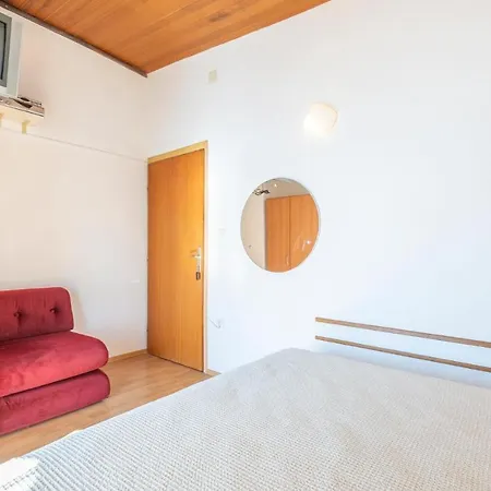 Awesome In W/ 4 Bedrooms *